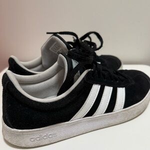 Adidas Classic Black and White Trainers - Size US 6